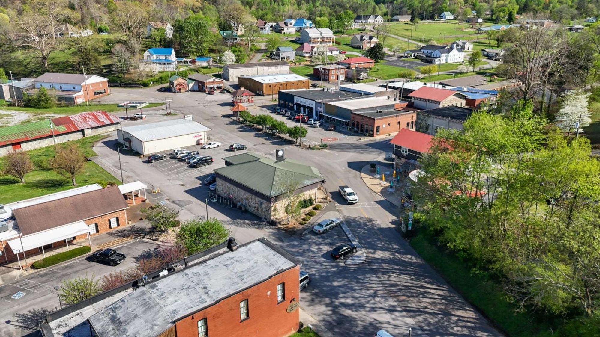 The Tellico Plains Inn And Event Venue Exterior photo